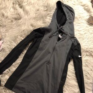 Nike Pro pullover